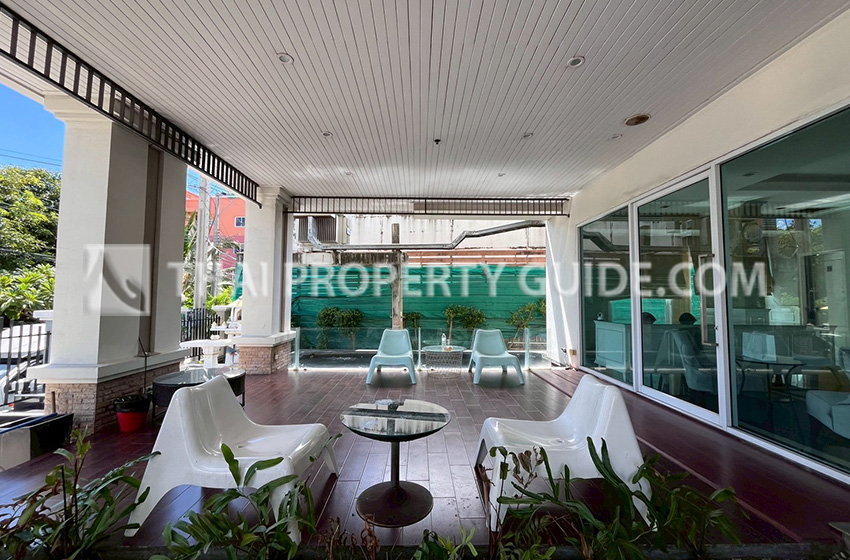 Apartment in Bangnatrad 